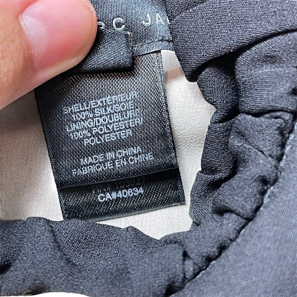 Marc Jacobs Black Pleated Sleeveless Blouse Size 2 - Picture 6 of 8